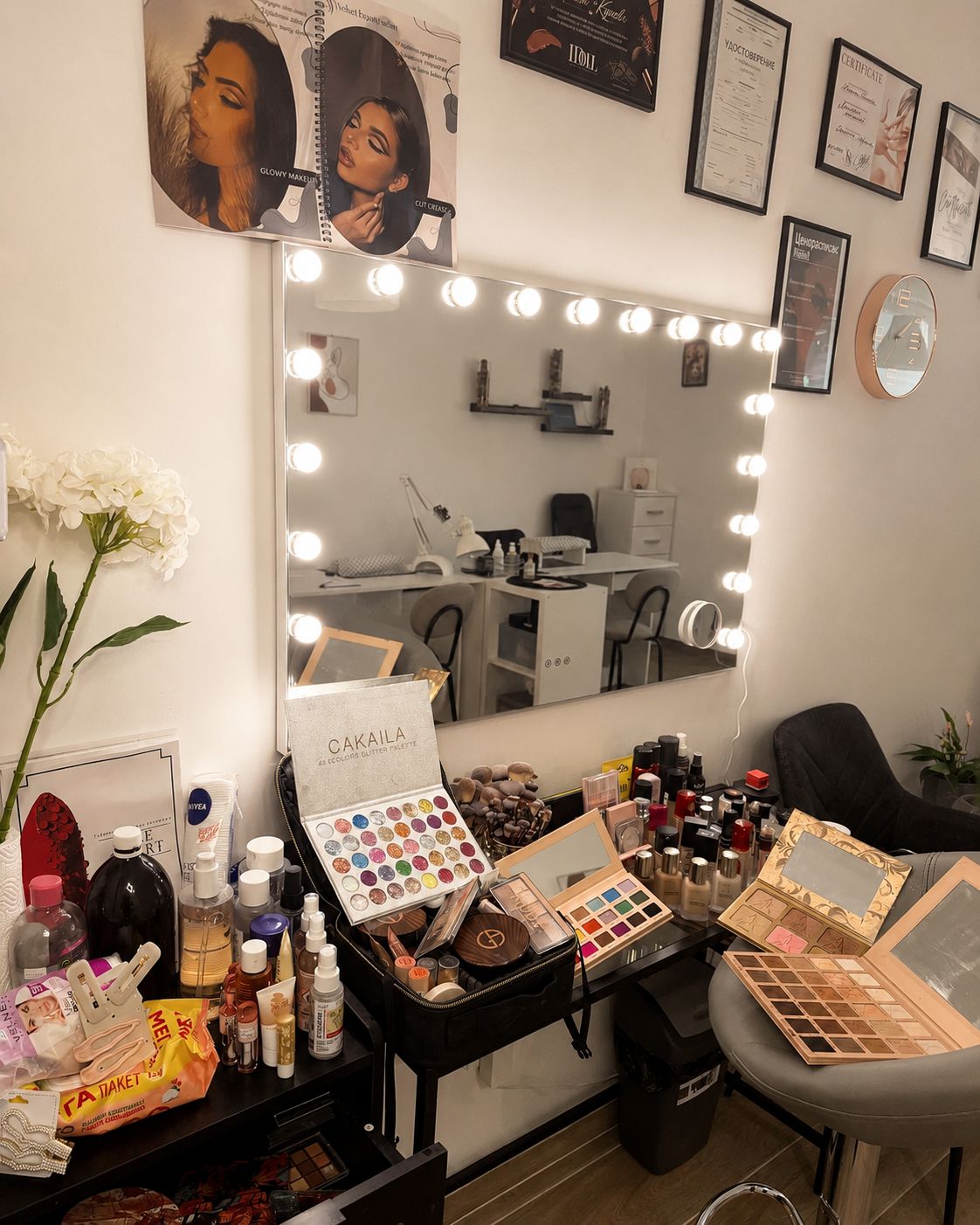 Velvet Beauty Salon — работно място за грим, София